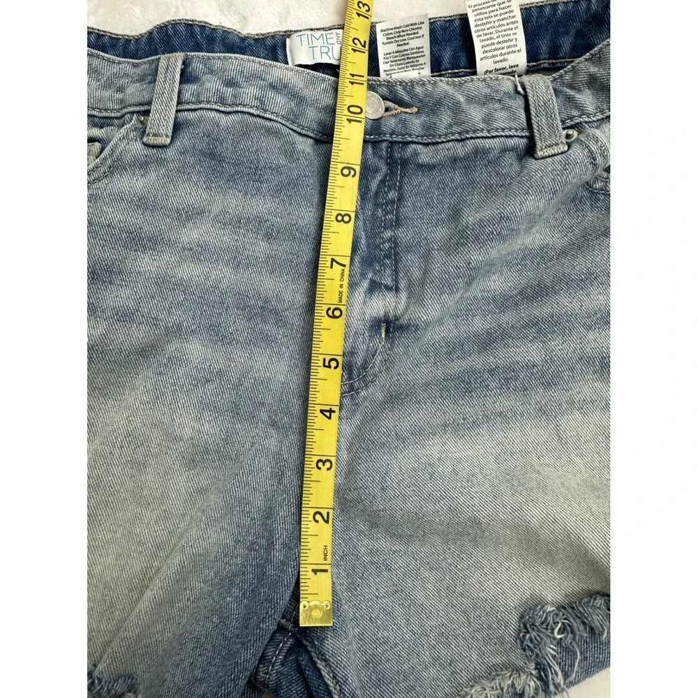 Time and Tru Womens High Rise Cut Off Denim Shorts Light Wash‎ Blue Size 14